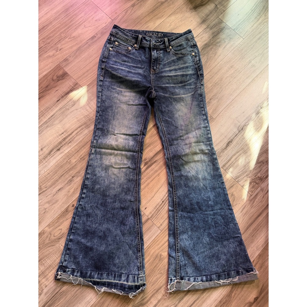 Grace in LA High Waist Flare Jeans Medium Wash Embroidered Pockets Size 27‎